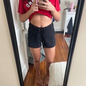 Lululemon on the fly shorts! SIZE 4!!